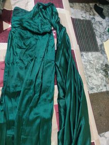 Elegant Emerald One-Shoulder Gown - Satin