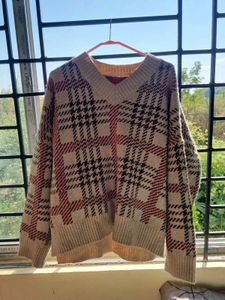 Patterned V-Neck Sweater