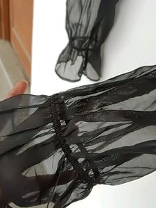 Black Fluffy Sleev Top