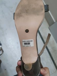 Soles partywear heels of size 39