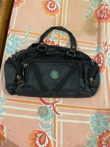 black pouches for women