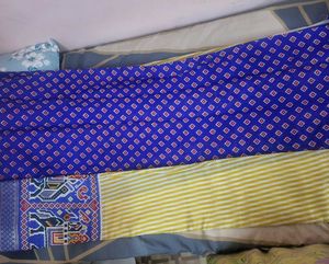 Combo Elegant Striped Sarees