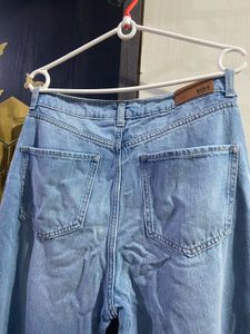 Chic Women&#39;s Light Blue Bootcut Denim Jeans