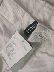 H&amp;M White Cargo Jeans (Double Pocketed)8 Pockets