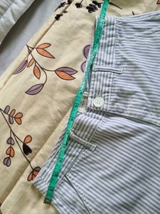 Giordano Striped Slim Shorts