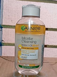 Garnier Micellar Cleansing Water