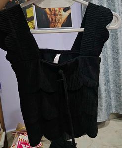 Black Scallop Crop Top