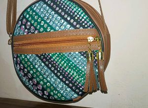 Round Sling Bag - New