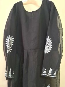 Elegant Black Embroidered Kurta