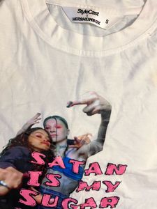 Stylecast X Hersheinbox White Graphic Crop Tshirt