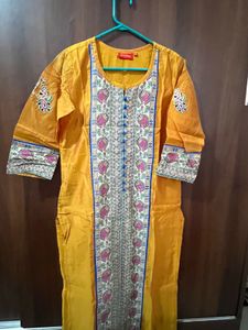 Suit With Dupatta