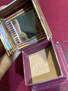Benefit mini Hoola bronzer(used 4-5 Times)