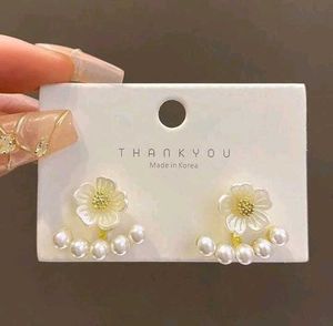 Floral Pearl Earrings