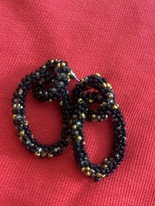 Stylish Black And Gold Earrings