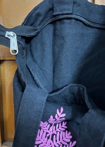 Fern Print Black zipped Tote Bag