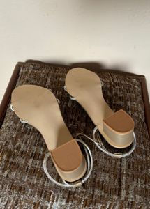 Shimmer strap golden heels (NEW)