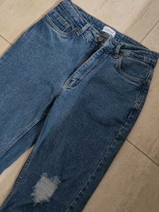 Ripped Denim straight Jeans