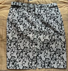 pencil skirt with black and white pattern