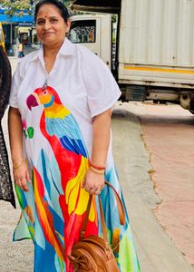Kaftaan Kurta With Amazing Parrot Graphic