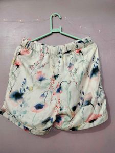 FLORAL GOA/BEACH VACATION SHORTS