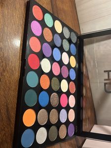 Swiss Beauty HD Professional Eyeshadow
