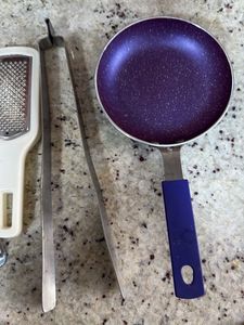 Used Kitchen Utensil Set