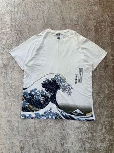 Uniqlo Hokusai Wave Art Tee