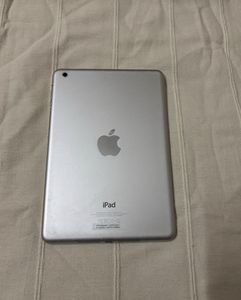 Apple iPad Mini (Excellent Condition)