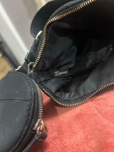 H&amp;M Black Quilted Crossbody Bag