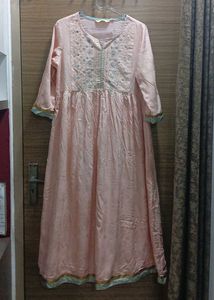 Elegant Pink Embroidered Kurta