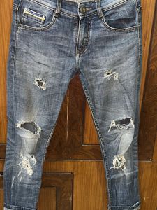 Just Kavali Ripped Jeans