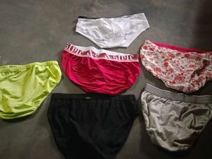 Assorted Men's 6 Briefs  Comfort &amp; Style