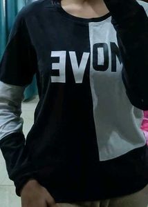Sweatshirt