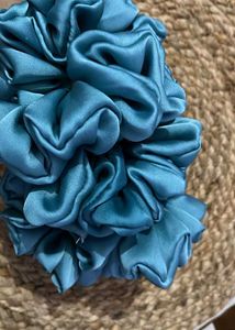 3 Pcs Scrunchies ..