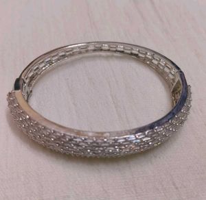 American Dimond Oval Shape Breslet
