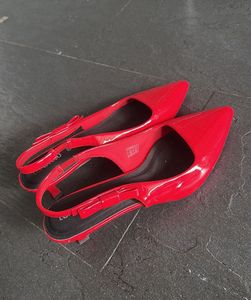 Luna Blu Red Pointed Toe Heels