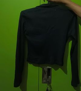 Black Ribbed Long Sleeve Crop Top