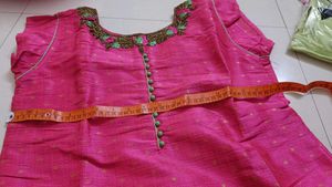 Like New Rose Pink Embroidered kurta &amp; leggings XL
