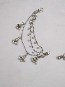 Ear chain