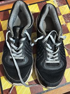 Reebok Sneakers