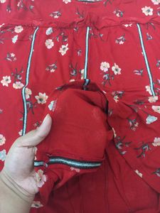 Red Floral Top🌹