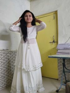 White Stylish Top And Skirt