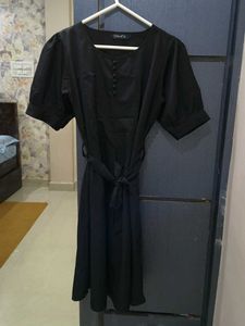 Elegant Black Midi Dress