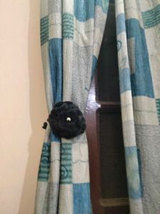 curtain holder black colour