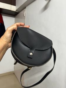 Sling Bag