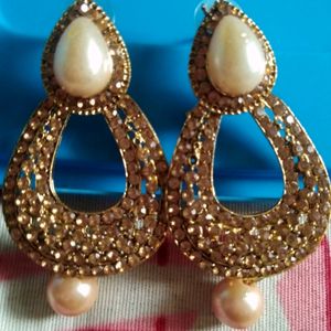 Grand Earring and neck band cambo, Haven't used.