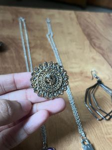 Mixed Jewelry Lot: Necklaces, Rings &amp; Earrings