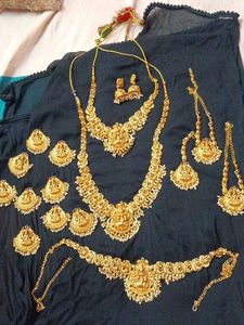 Golden Goddess Jewelry Set