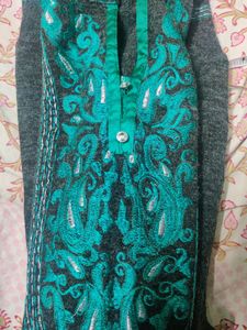 Woolen Kurta With Embroidrery (40)