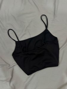 black urbanic top